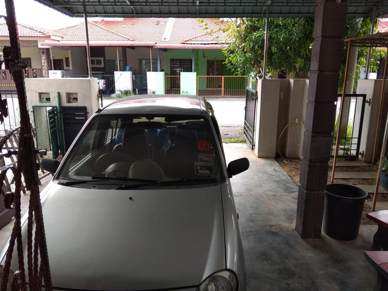 Homestay Amsyarah Seri Iskandar Zewnętrze zdjęcie